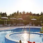 Apartamento Charming In With Shared Pool And Garden