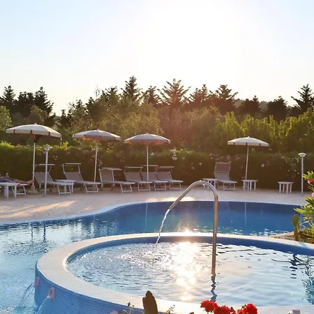 Apartamento Charming In With Shared Pool And Garden