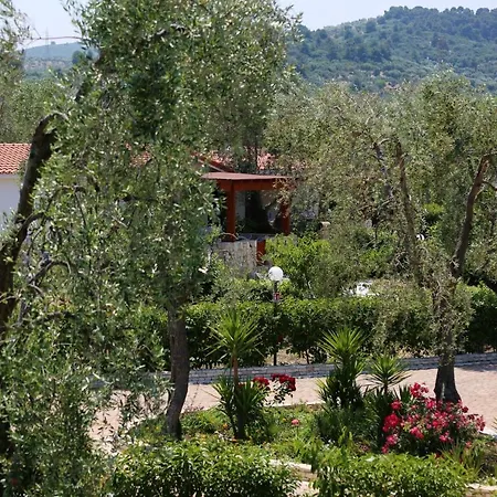 Charming In With Shared Pool And Garden * Vieste