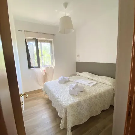 Apartamento Charming In With Shared Pool And Garden