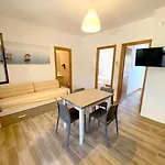 Charming In With Shared Pool And Garden Appartement Vieste