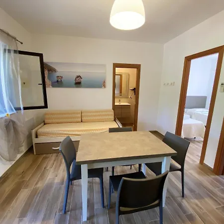 Apartment Charming In With Shared Pool And Garden