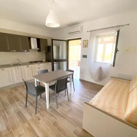 Charming In With Shared Pool And Garden Appartement