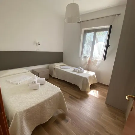 Charming In With Shared Pool And Garden Apartment Vieste