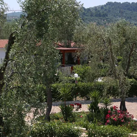 Charming In With Shared Pool And Garden Apartment Vieste